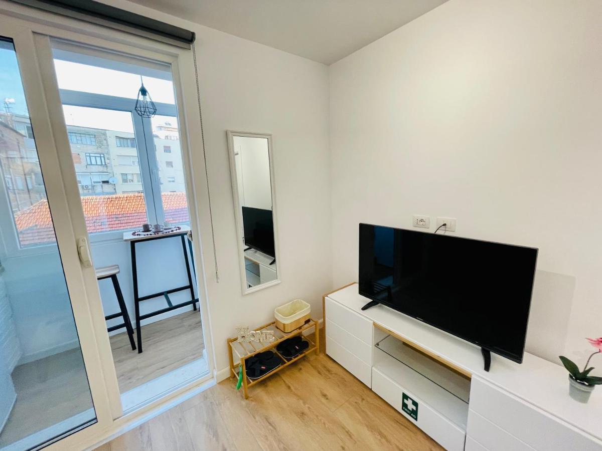 Central Studio Apartment 1, Тирана Экстерьер фото