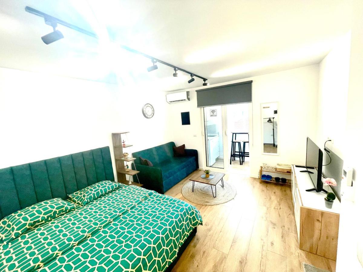 Central Studio Apartment 1, Тирана Экстерьер фото